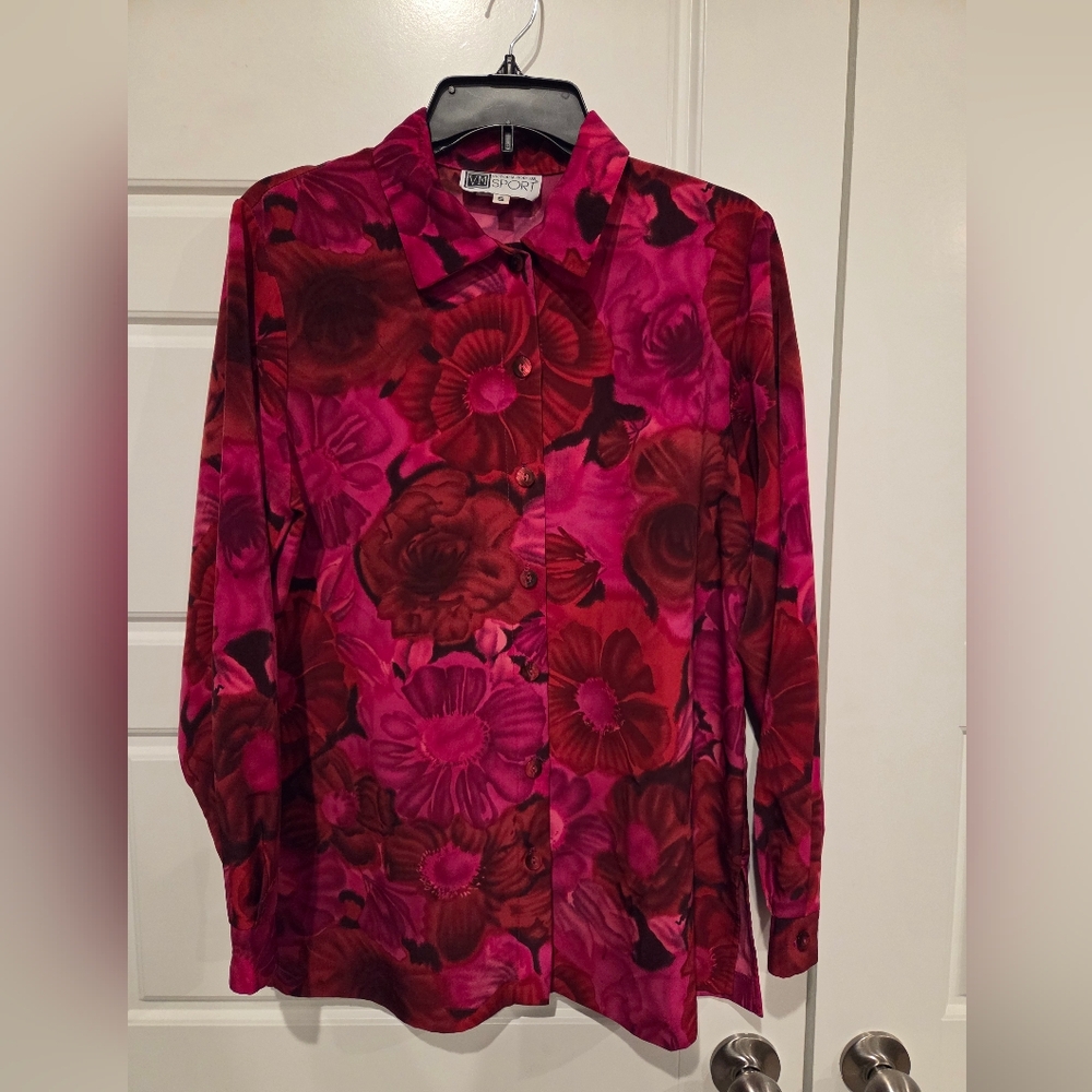 VICTORIA MORGAN SPORT VINTAGE RED FLORAL BLOUSE SIZE SMALL
